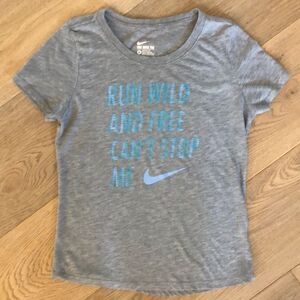 Nike Gray Motivational Short Sleeved Tee, Youth M